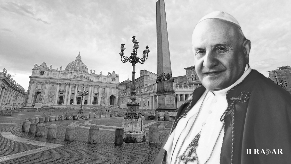 Piazza San Pietro e il papa del concilio Vaticano II Giovanni XXIII